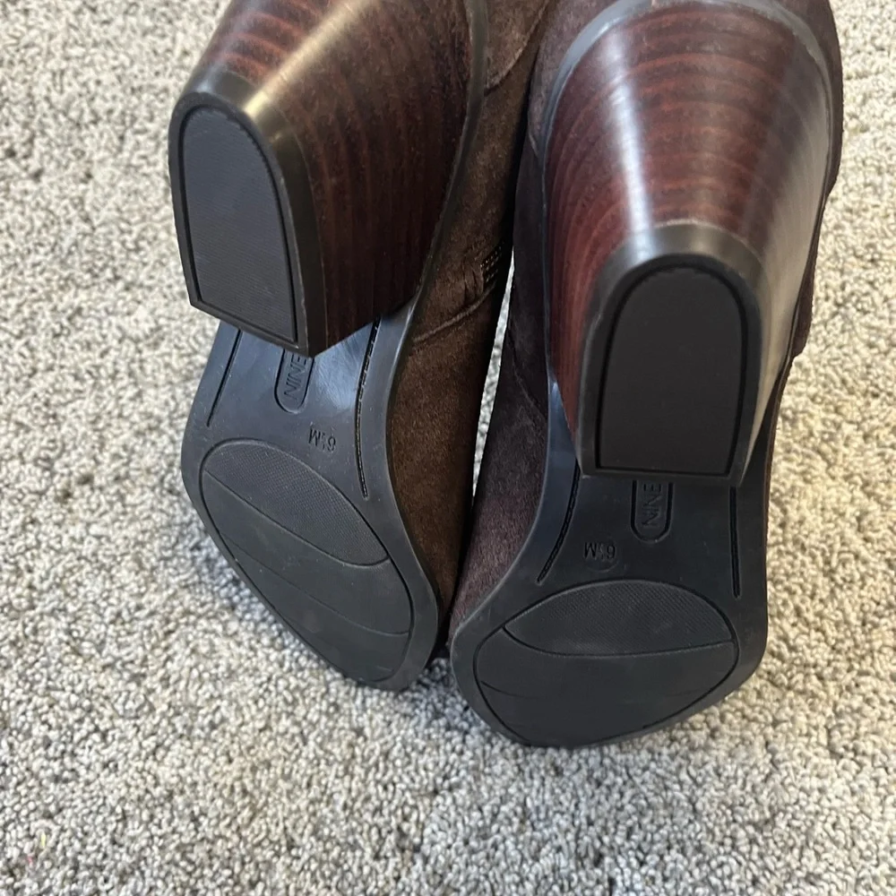 Nine West Brown Suede Wintristan‎ Booties Sz. 6.5